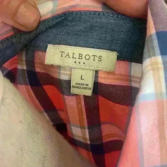 Talbots ladies blouse excellent condition. Large. 100% cotton. Long sleeve - Picture 8 of 9